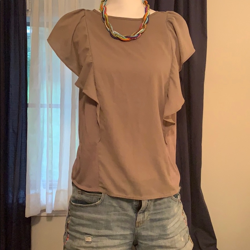 Cute gray top! - Picture 2 of 5